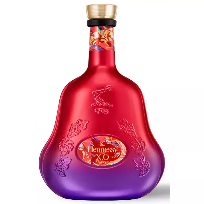 hennessy-xo-lunar-new-year-of-the-snake-2025-by-shuting-qiu.webp