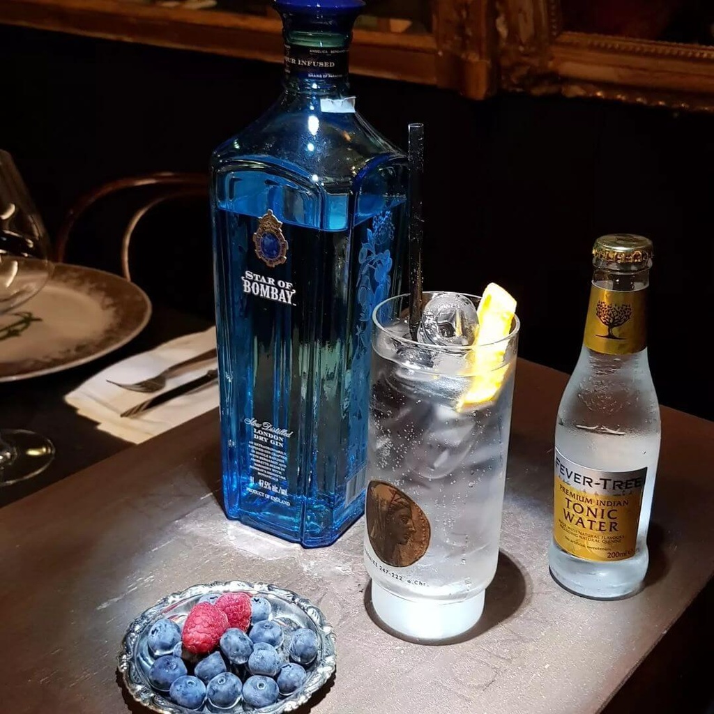 Ruou-Gin-Star-of-Bombay.jpg