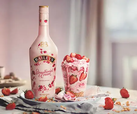ruou-sua-baileys-dau-strawberry-irish-cream-700ml-1.webp