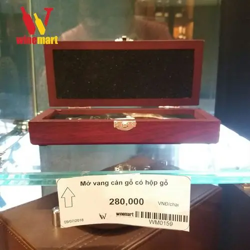 Mở vang cán gỗ có hộp gỗ